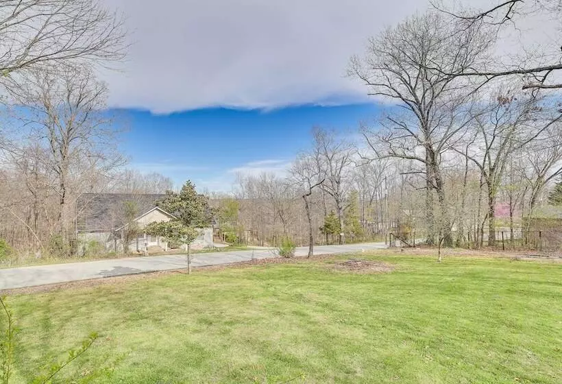 Bella Vista Home W/ On Site Back 40 Trail Access!