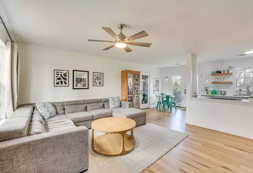 Bella Vista Home W/ On Site Back 40 Trail Access!