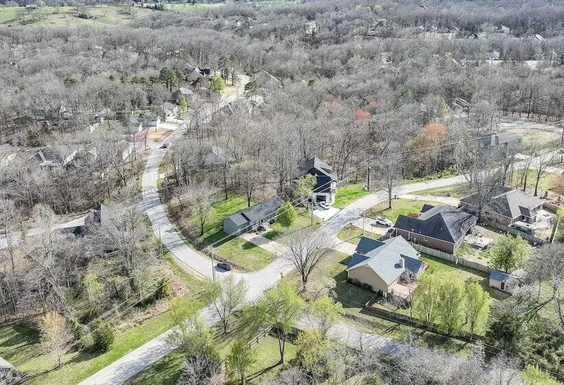 Bella Vista Home W/ On Site Back 40 Trail Access!