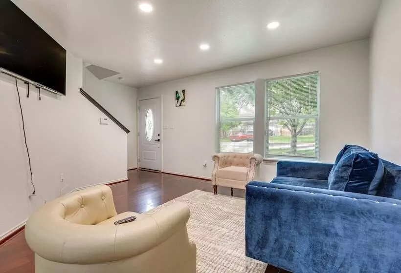 Charming Family Home W/ Yard   24 Mi To Austin!