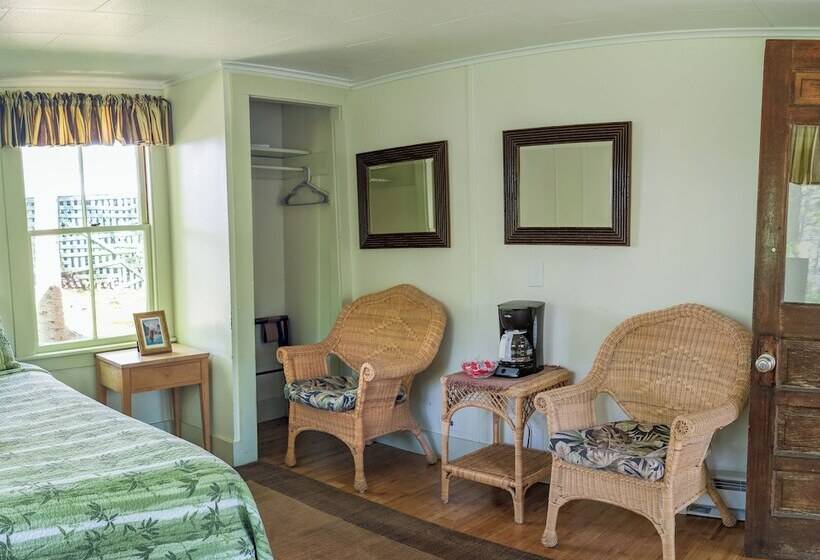 Hinckley's Dreamwood Cottages