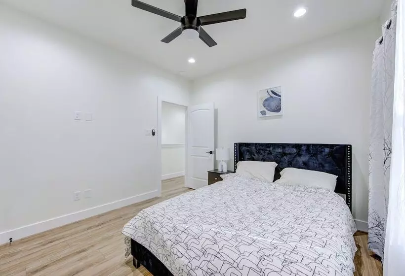 هتل Houston Stay