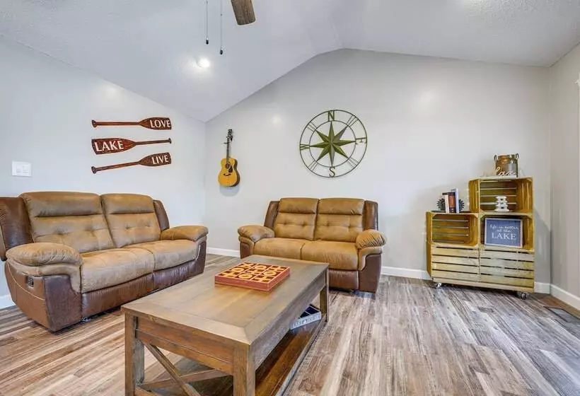 Lakefront Milledgeville Home W/ Private Dock!