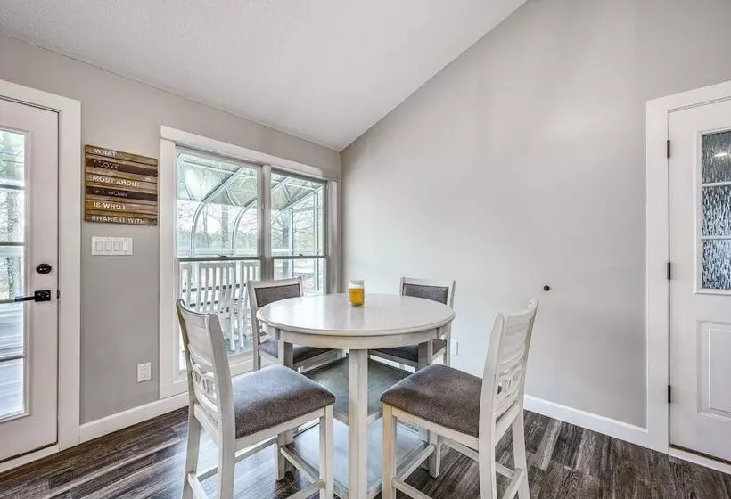 Lakefront Milledgeville Home W/ Private Dock!