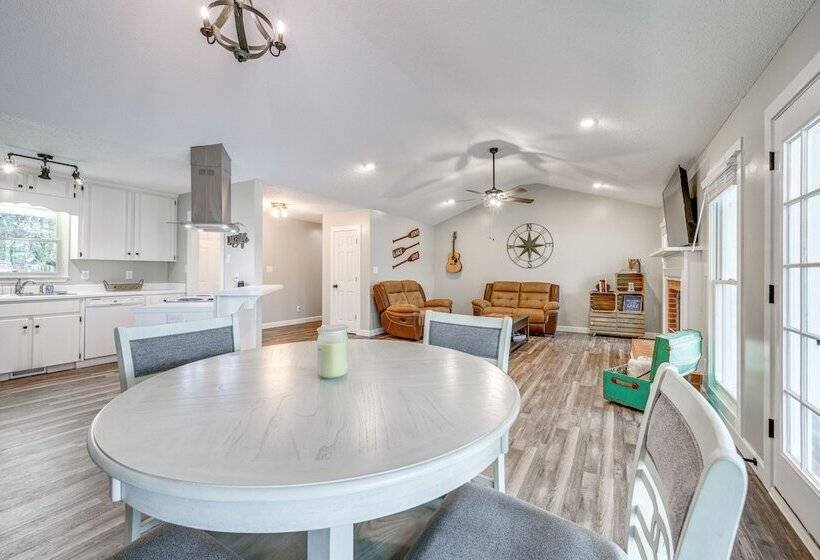 Lakefront Milledgeville Home W/ Private Dock!