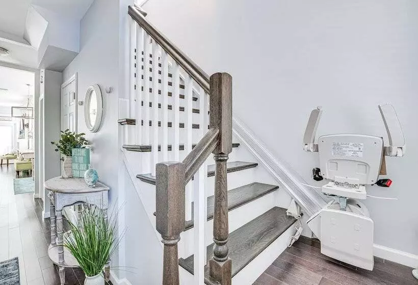 Long Branch Beach House W/ Private Hot Tub!