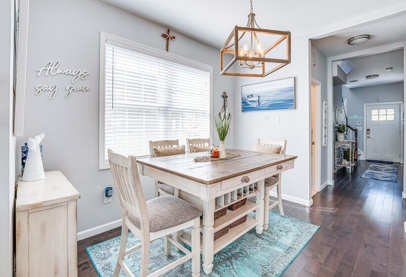 Long Branch Beach House W/ Private Hot Tub!