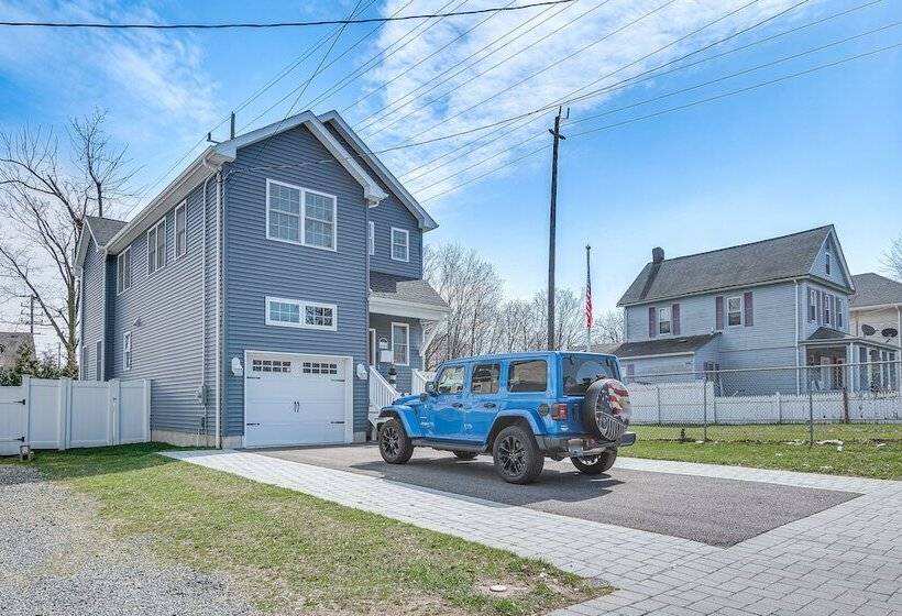 Long Branch Beach House W/ Private Hot Tub!