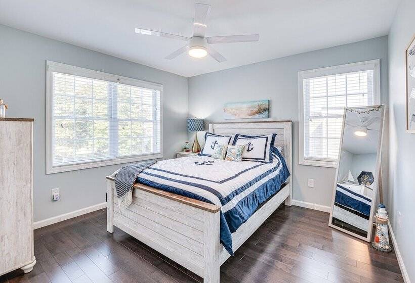 Long Branch Beach House W/ Private Hot Tub!