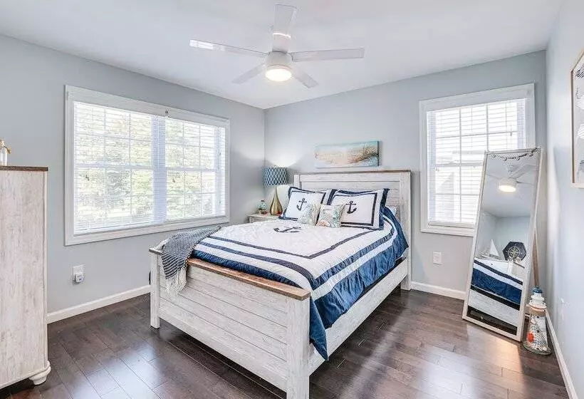 Long Branch Beach House W/ Private Hot Tub!