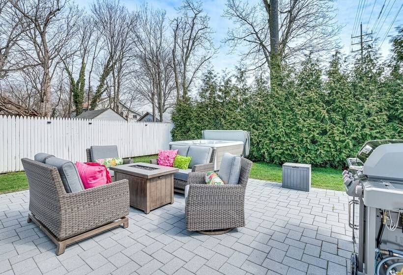 Long Branch Beach House W/ Private Hot Tub!