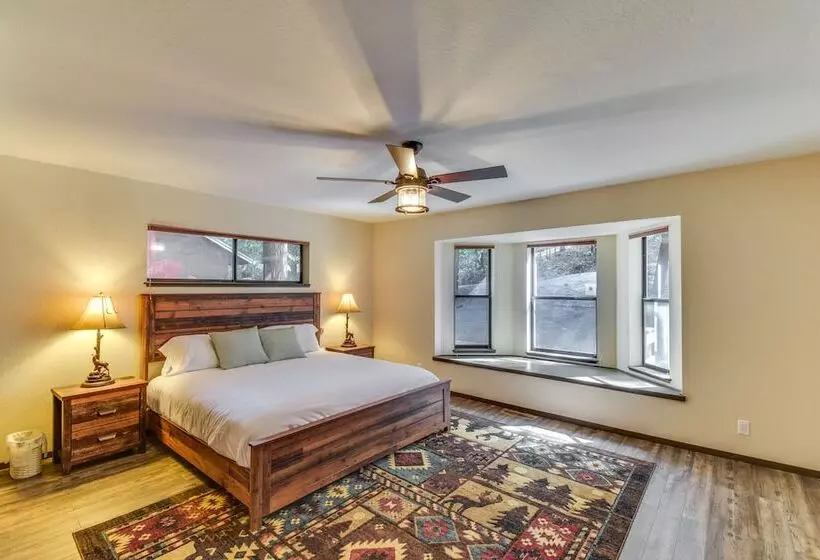 2 Mi To Mi Wuk Village: Cabin W/ Large Deck