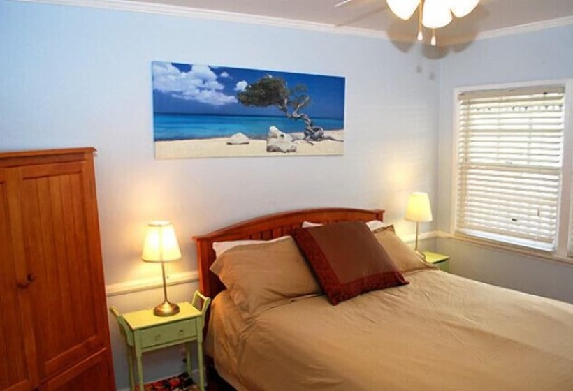 ペンション Hollywood Hills Suites