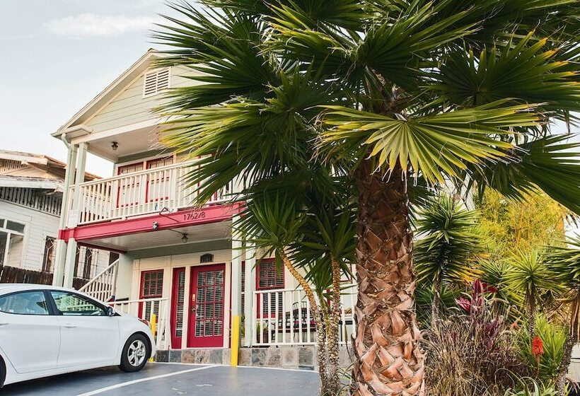 ペンション Hollywood Hills Suites