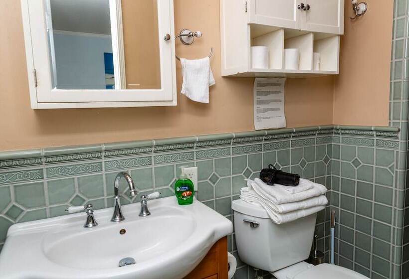 ペンション Hollywood Hills Suites