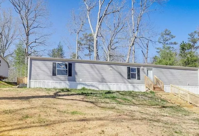 Pet Friendly Home ~ 5 Mi To Blue Ridge Parkway!