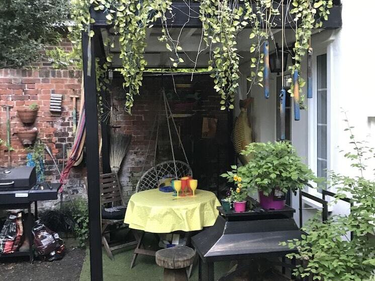 إقامة Georgian House In Billericay   Quirky & Homely