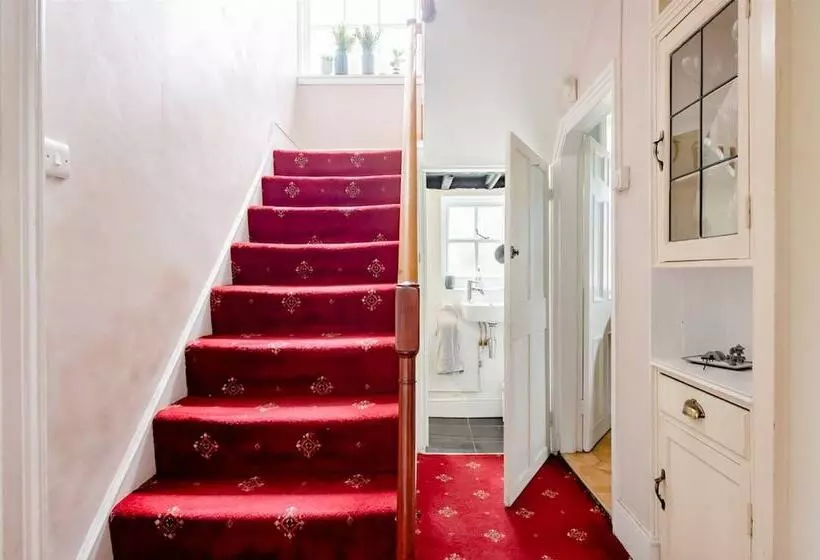 Residenssi Georgian House In Billericay   Quirky & Homely