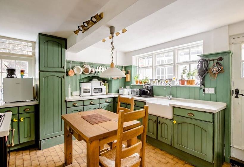 إقامة Georgian House In Billericay   Quirky & Homely