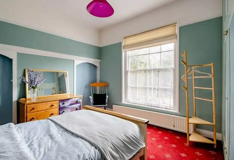 Residenssi Georgian House In Billericay   Quirky & Homely