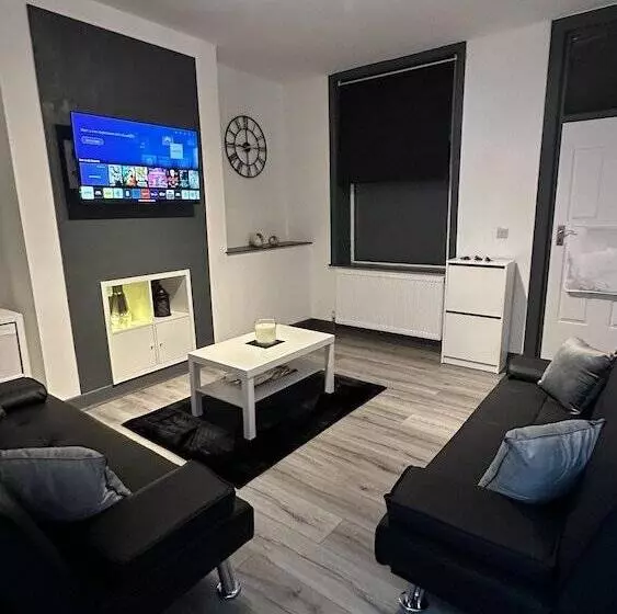 Residenssi Modern 2 Bed Near Turf Moor Football Stadium