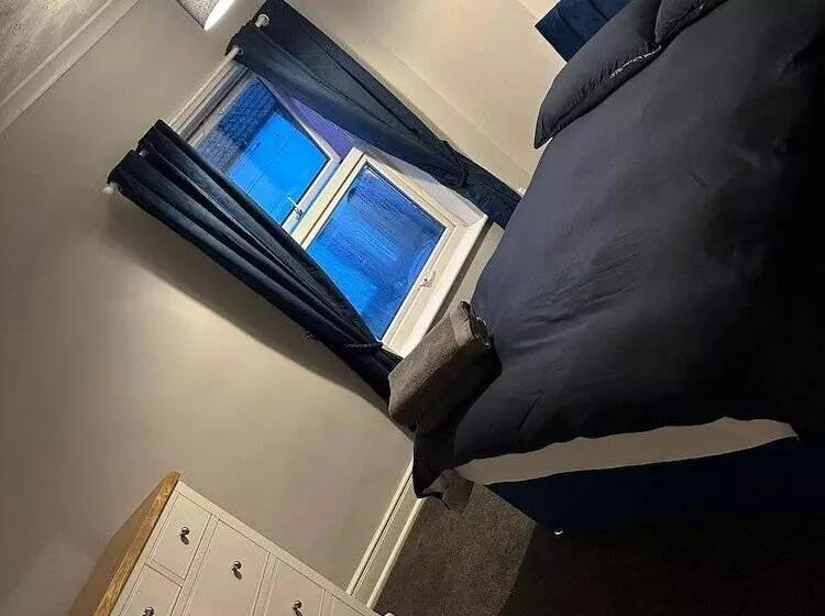 Residenssi 2 Bed House   Garden & Excellent Wifi