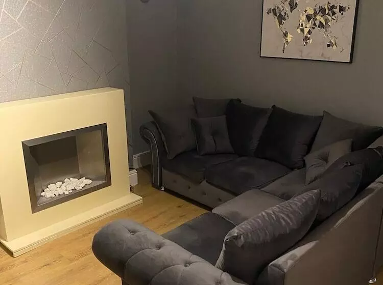 Residenssi 2 Bed House   Garden & Excellent Wifi