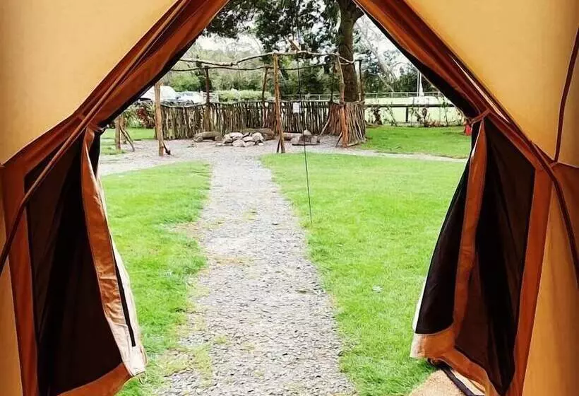 Lomakeskus Bell Tent Village