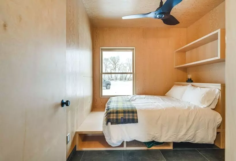 Riverfront Montana Retreat   Deck, Fire Pit & Pond