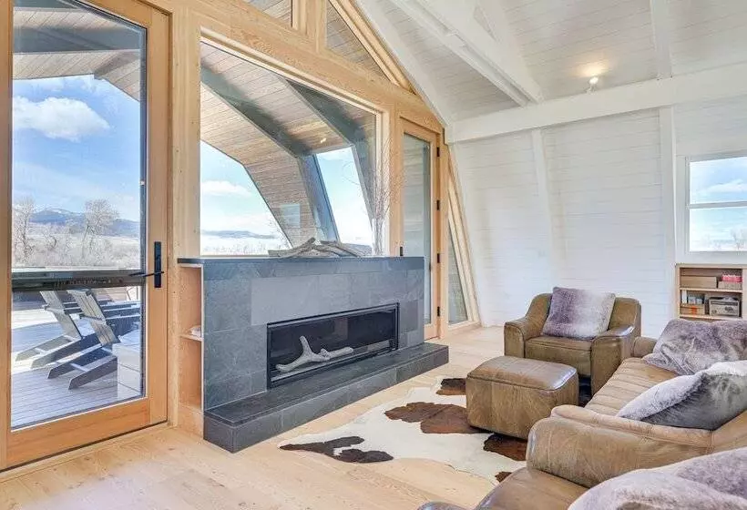 Riverfront Montana Retreat   Deck, Fire Pit & Pond