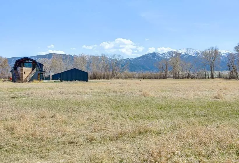 Riverfront Montana Retreat   Deck, Fire Pit & Pond