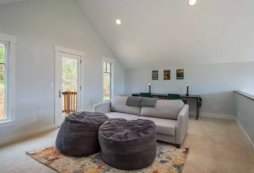 Silver Spoon By Avantstay Hot Tub, Views, Billiards Group Retreat