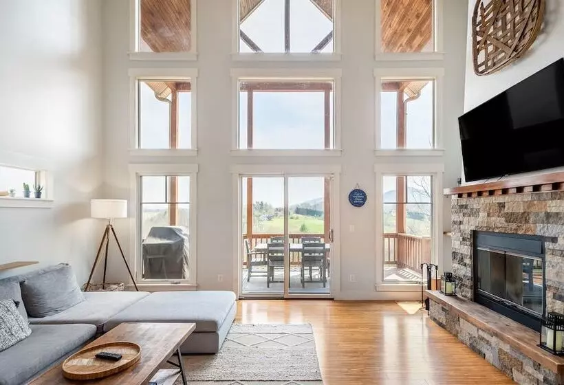 Silver Spoon By Avantstay Hot Tub, Views, Billiards Group Retreat