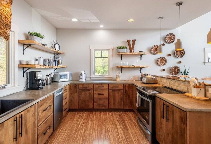 Silver Spoon By Avantstay Hot Tub, Views, Billiards Group Retreat