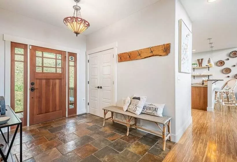 Silver Spoon By Avantstay Hot Tub, Views, Billiards Group Retreat