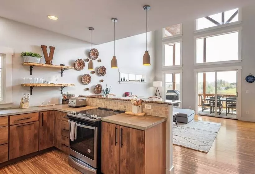 Silver Spoon By Avantstay Hot Tub, Views, Billiards Group Retreat