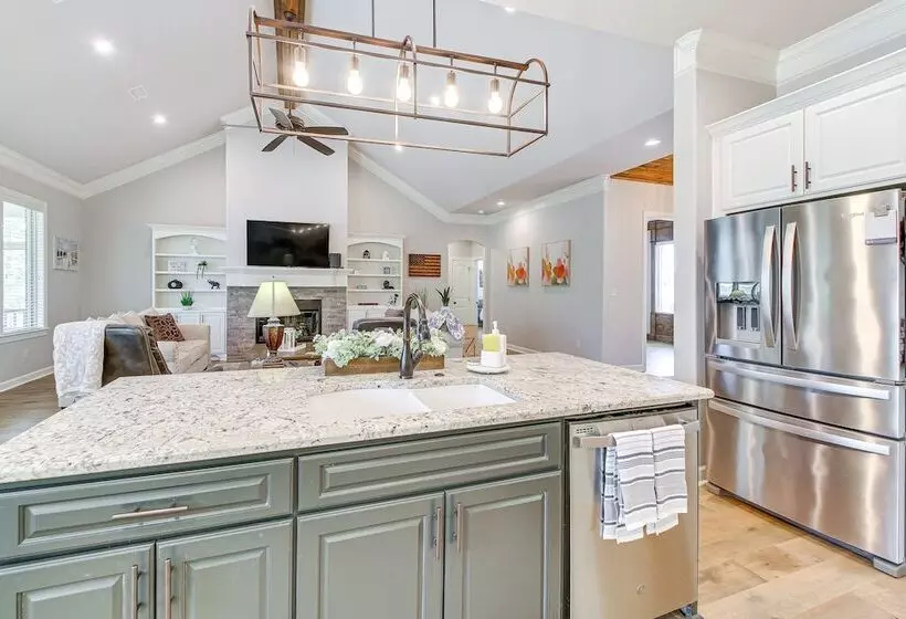 Spacious Hot Springs Village Home < 1 Mi To Lake!