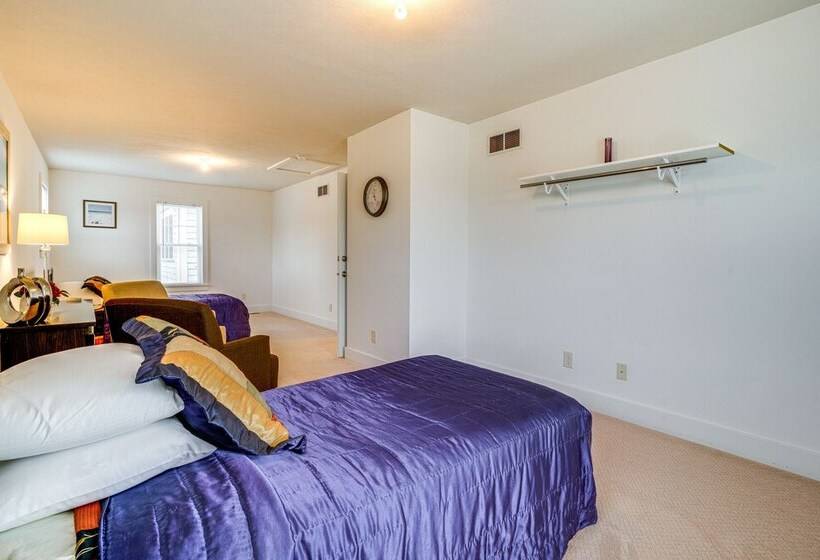 Spacious South Bend Home   Walk To Notre Dame!