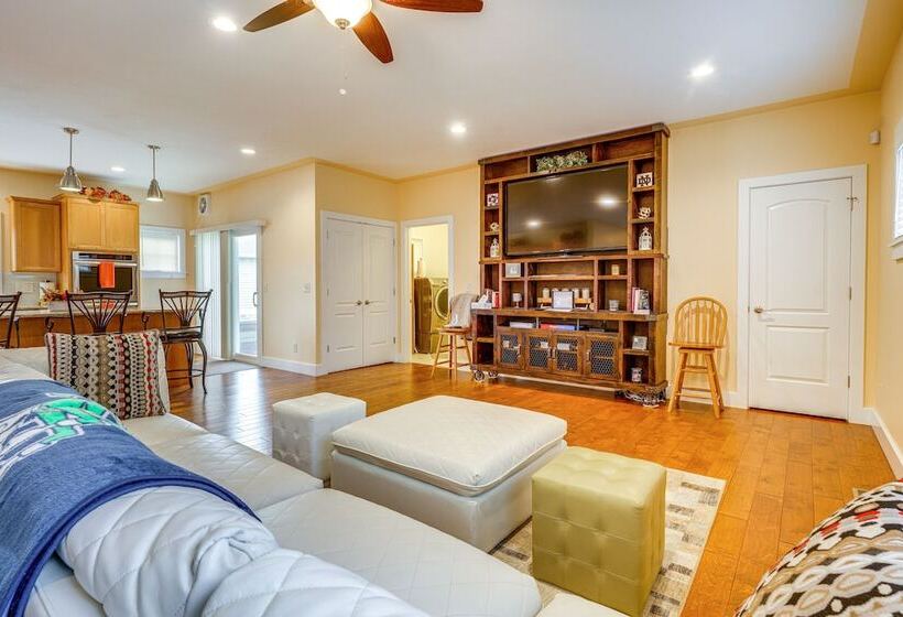 Spacious South Bend Home   Walk To Notre Dame!