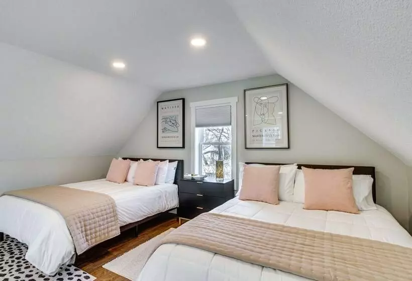 Stylish  Crosby Cottage    1 Mi To Serpent Lake!