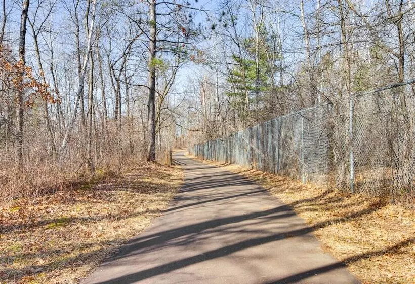 Stylish  Crosby Cottage    1 Mi To Serpent Lake!