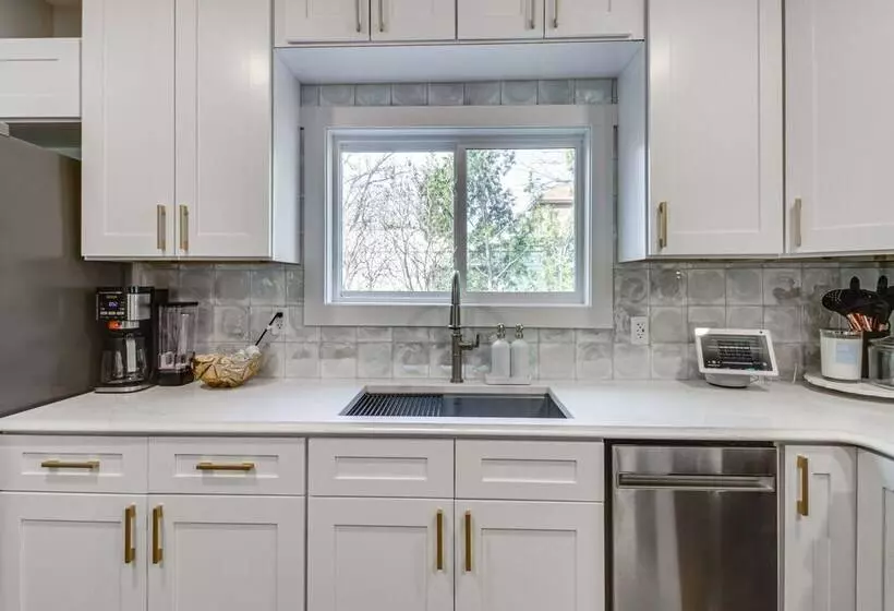 Stylish  Crosby Cottage    1 Mi To Serpent Lake!