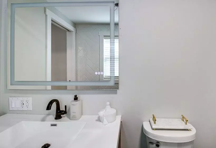 Stylish  Crosby Cottage    1 Mi To Serpent Lake!