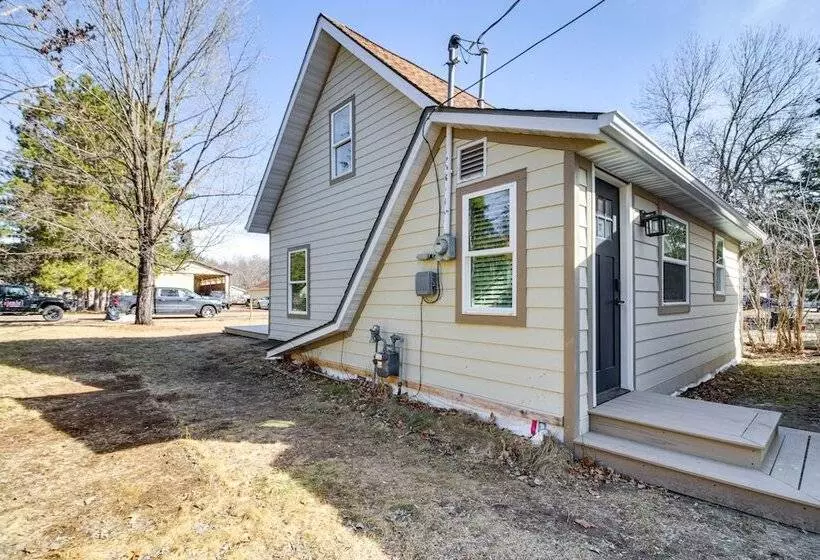 Stylish  Crosby Cottage    1 Mi To Serpent Lake!