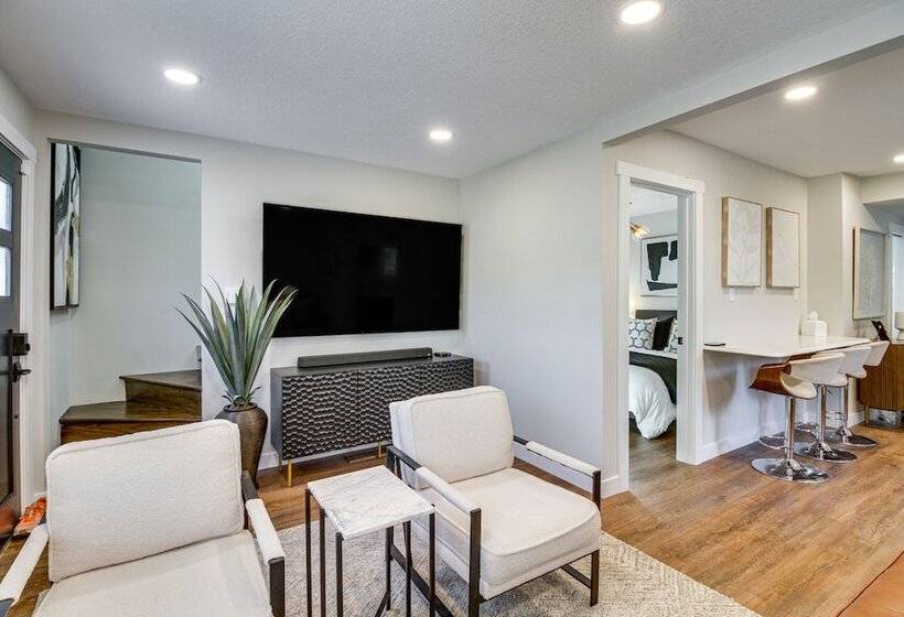 Stylish Crosby Cottage 1 Mi To Serpent Lake!