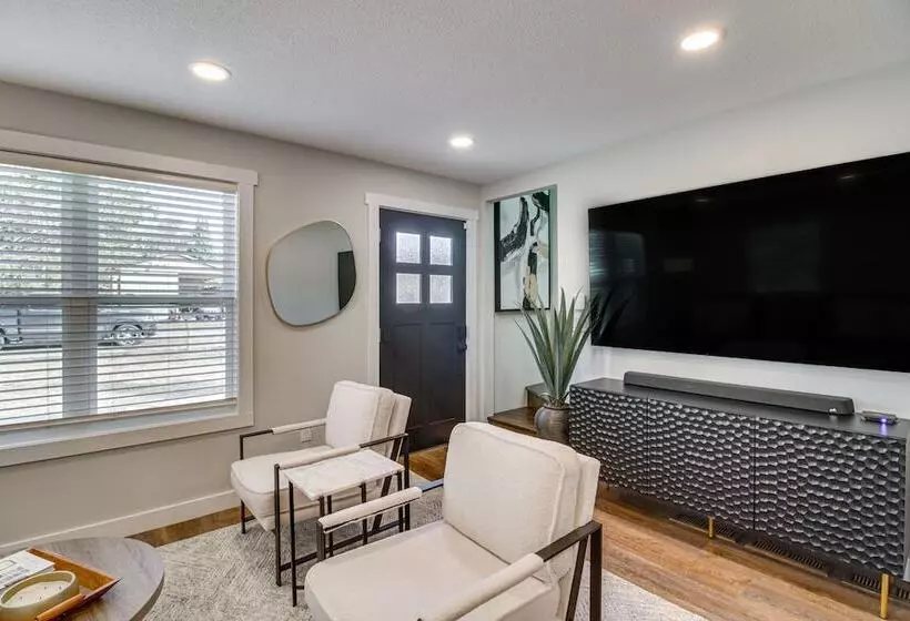 Stylish  Crosby Cottage    1 Mi To Serpent Lake!