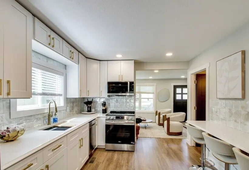 Stylish  Crosby Cottage    1 Mi To Serpent Lake!