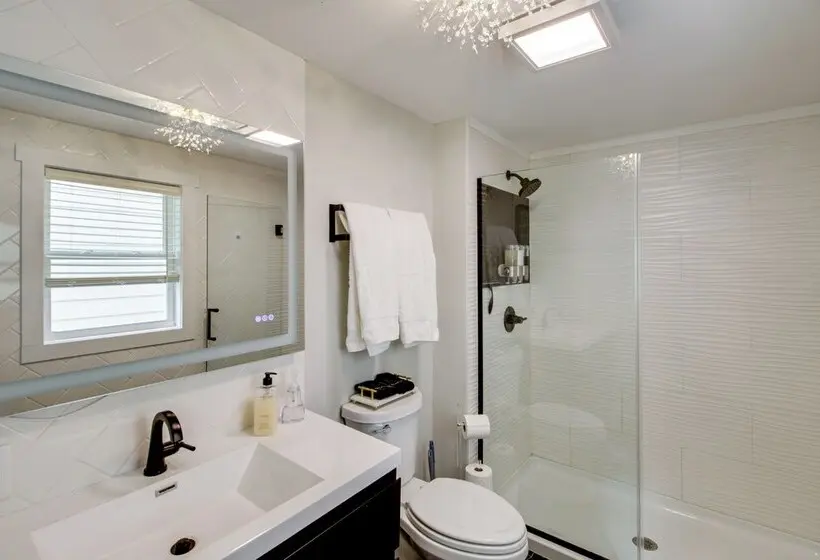 Stylish  Crosby Cottage    1 Mi To Serpent Lake!