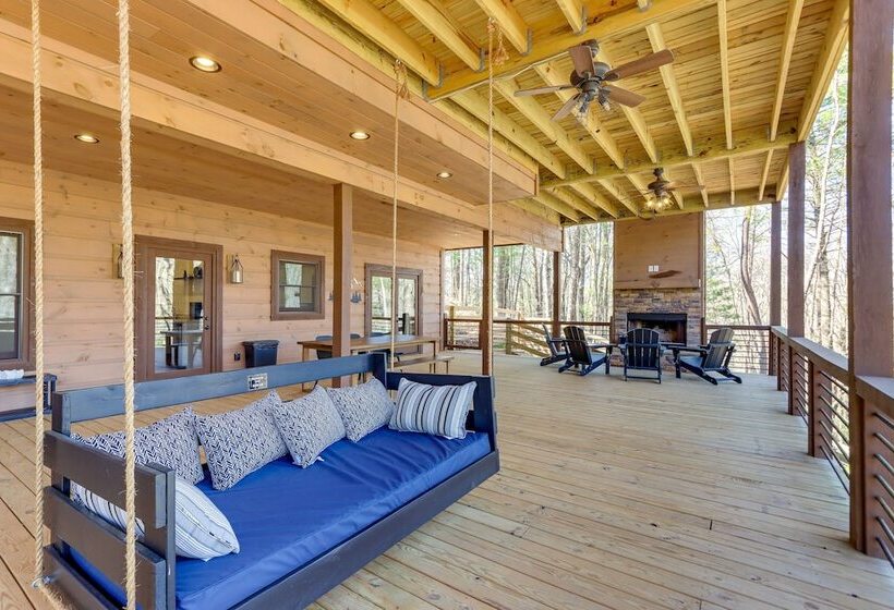 Upscale Ellijay Cottage W/ Private Hot Tub & Grill