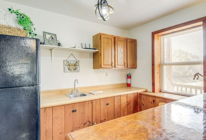 Waterfront Dandridge Cabin, 24 Mi To Pigeon Forge!